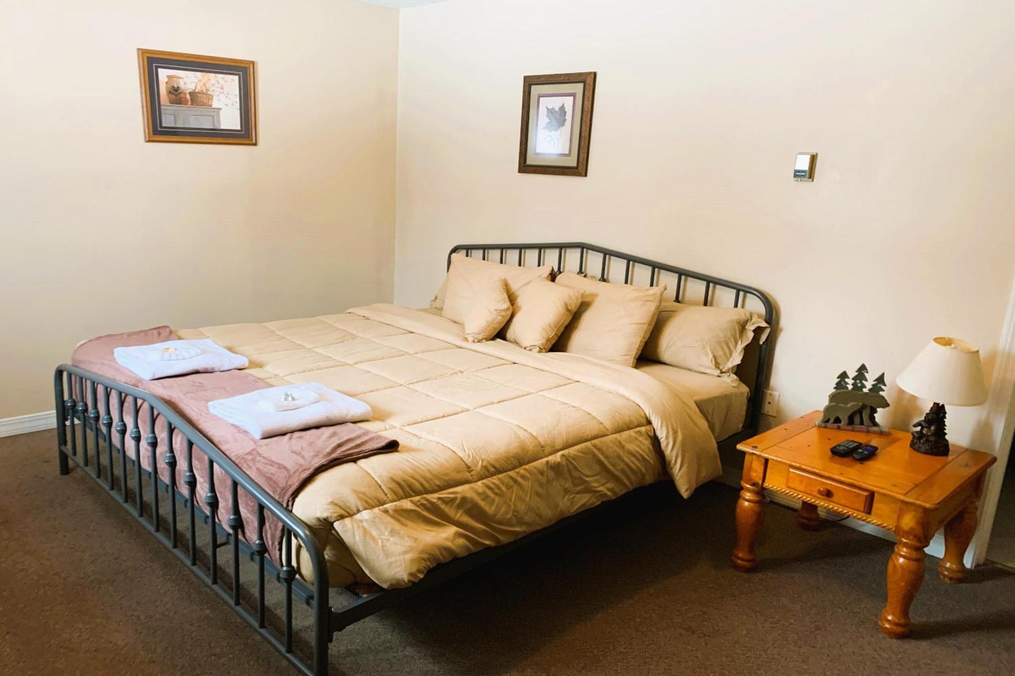 Love Hotels St John River By Oyo At Fort Kent Me Saint John Plantation Eksteriør bilde