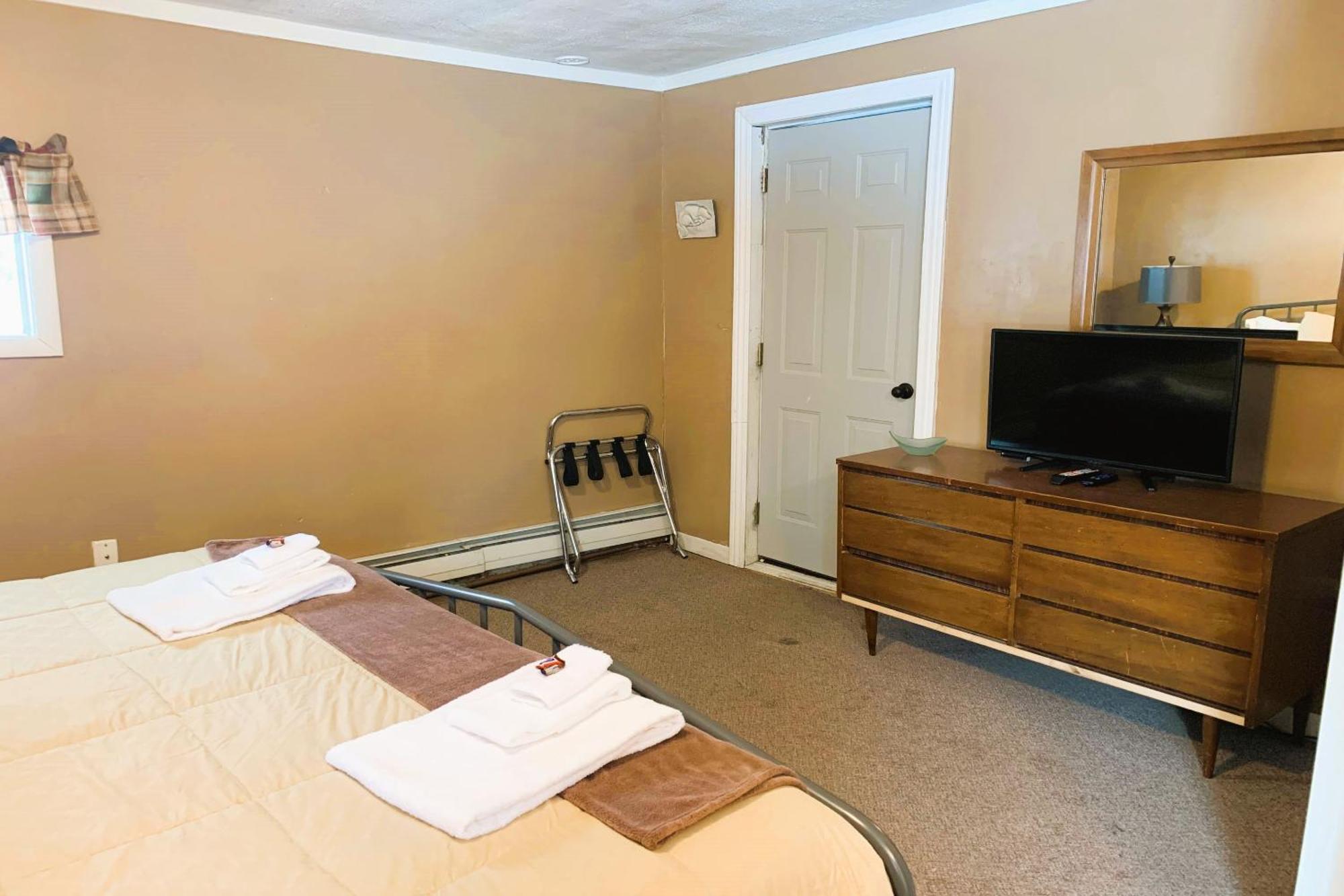 Love Hotels St John River By Oyo At Fort Kent Me Saint John Plantation Eksteriør bilde
