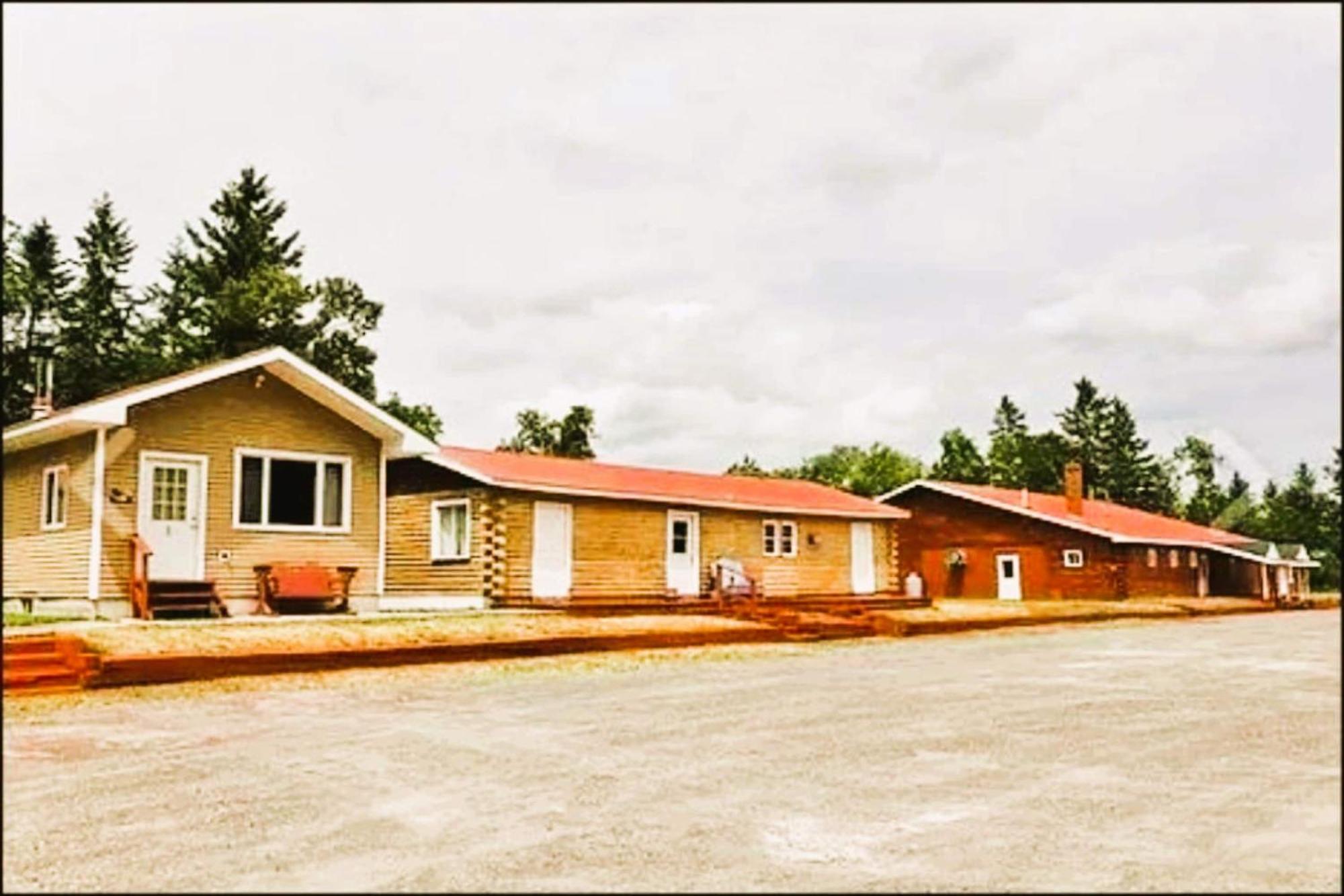 Love Hotels St John River By Oyo At Fort Kent Me Saint John Plantation Eksteriør bilde